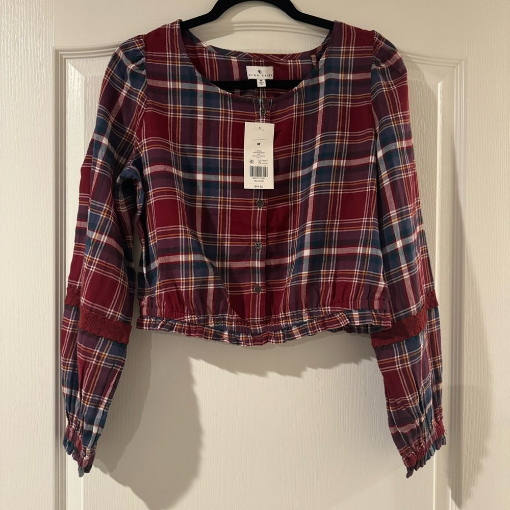 True Craft Women’s NWT M Plaid Long Sleeve Crop